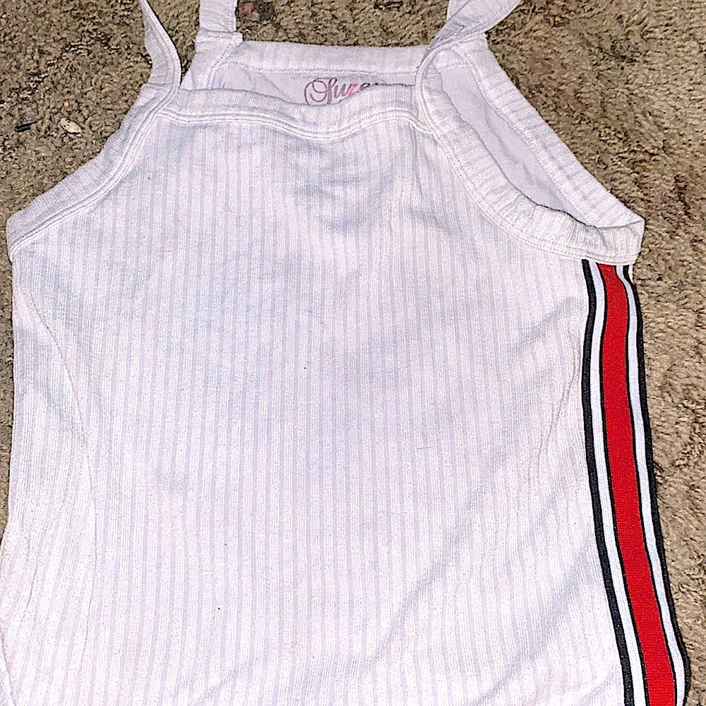 This is an white top, it’s for sun sets and a beautiful day .